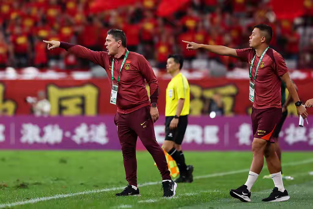 AYX-西亚卡姆在中国队比赛中逆转，精彩发挥引发热议！的简单介绍